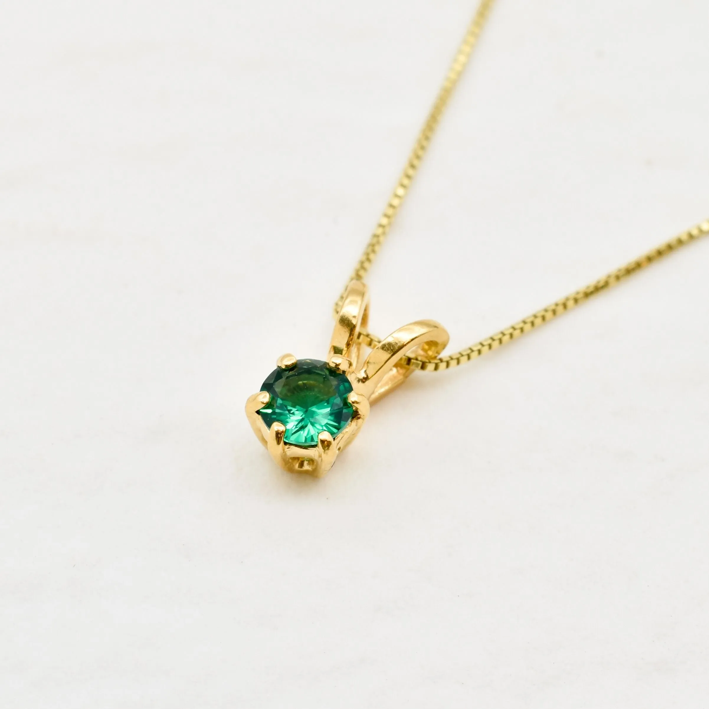 Dainty Emerald Necklace - Round Green Necklace - Gold Emerald Pendant